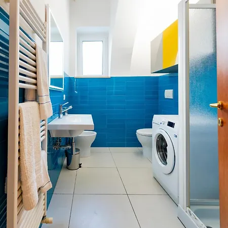 Guesthost - Alba Charming Flat With Parking *