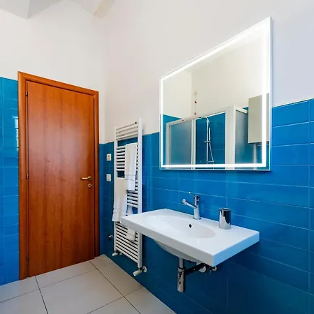 Guesthost - Alba Charming Flat With Parking * Alba Adriatica