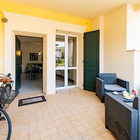 Appartamento Guesthost - Alba Charming Flat With Parking