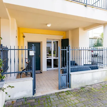 Guesthost - Alba Charming Flat With Parking * Alba Adriatica